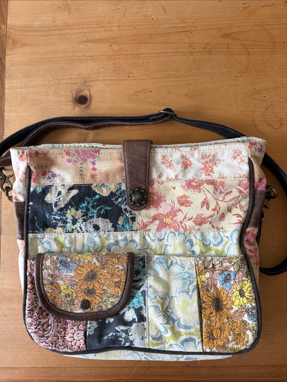 New Myra Boho Crossbody Floral Hippie Patchwork Western Gypsy Bag